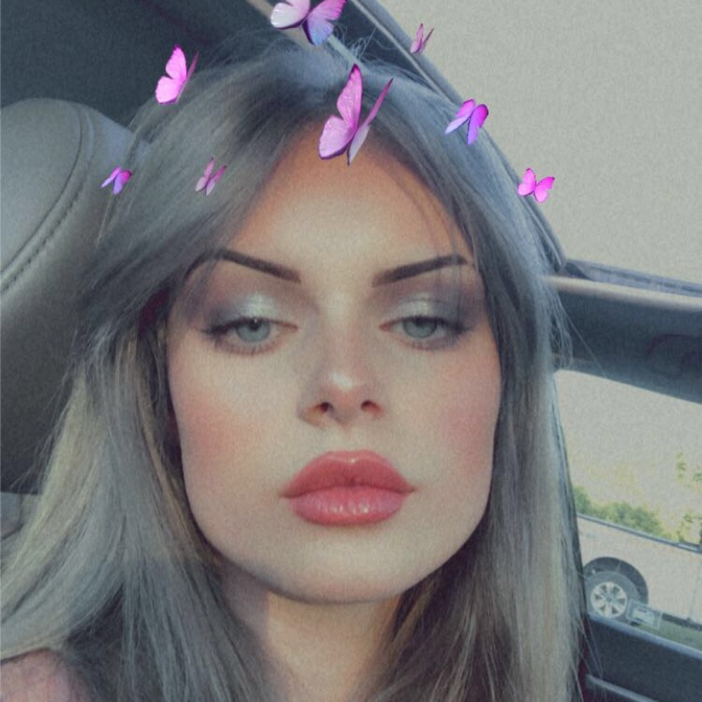 Meet your Posher, Cami